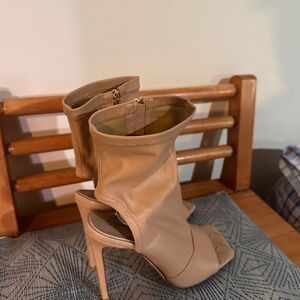 Elegant Tan Peep-Toe Ankle Boots